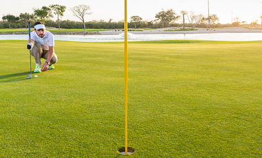 Residencia lista para entrega en campo de golf