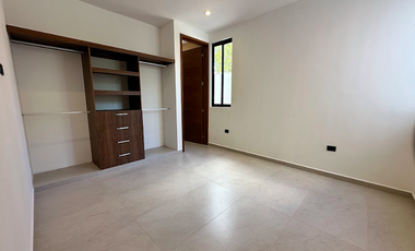 Residencia lista para entrega en campo de golf