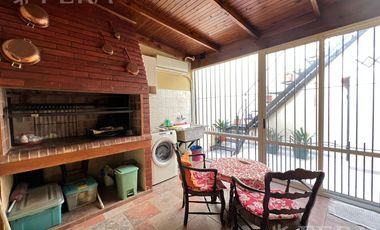 Venta de casa 3 ambientes con cochera en Wilde