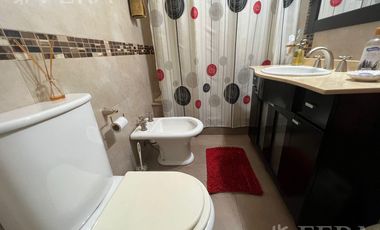 Venta de casa 3 ambientes con cochera en Wilde