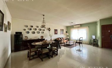 Venta de casa 3 ambientes con cochera en Wilde