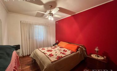 Venta de casa 3 ambientes con cochera en Wilde