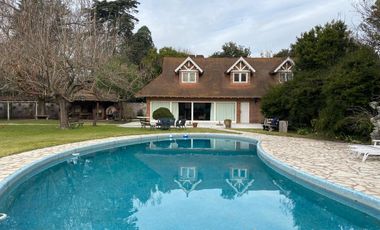 casa quinta en Mashwitz Los Naranjos 9775m2 de lote casa principal, pileta