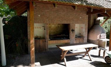 casa quinta en Mashwitz Los Naranjos 9775m2 de lote casa principal, pileta