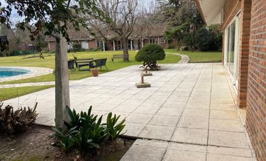 casa quinta en Mashwitz Los Naranjos 9775m2 de lote casa principal, pileta