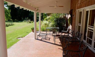 casa quinta en Mashwitz Los Naranjos 9775m2 de lote casa principal, pileta