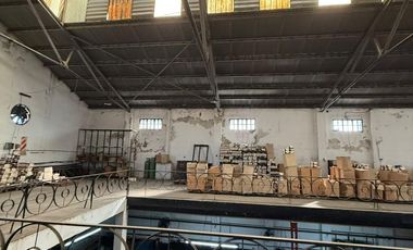 ALQUILER DE DEPOSITO  DE 1351 M2 CON OFICINAS EQUIPADAS  EN BOEDO