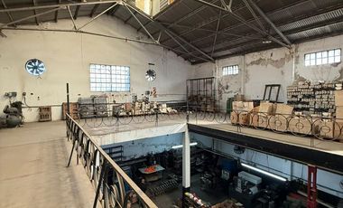 ALQUILER DE DEPOSITO  DE 1351 M2 CON OFICINAS EQUIPADAS  EN BOEDO