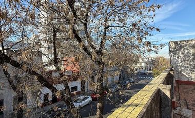 ALQUILER DE DEPOSITO  DE 1351 M2 CON OFICINAS EQUIPADAS  EN BOEDO