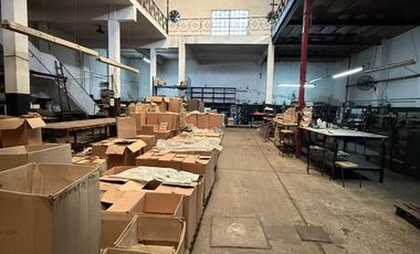 ALQUILER DE DEPOSITO  DE 1351 M2 CON OFICINAS EQUIPADAS  EN BOEDO