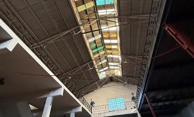 ALQUILER DE DEPOSITO  DE 1351 M2 CON OFICINAS EQUIPADAS  EN BOEDO