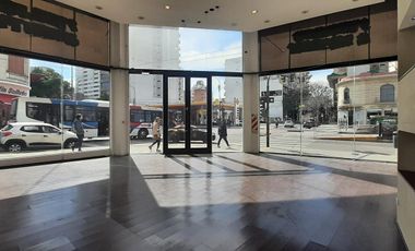 Alquiler de Local en esquina en Saavedra