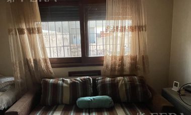 Venta casa 5 ambientes con cochera en Wilde