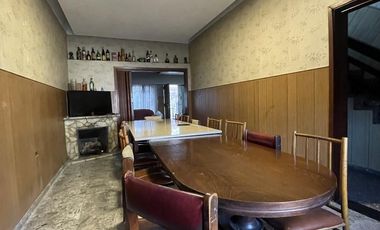 Venta casa 5 ambientes con cochera en Wilde