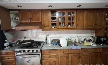 Venta casa 5 ambientes con cochera en Wilde