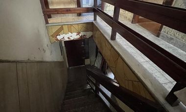 Venta casa 5 ambientes con cochera en Wilde