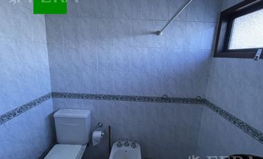 Venta casa 5 ambientes con cochera en Wilde