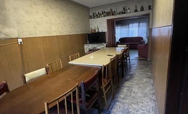 Venta casa 5 ambientes con cochera en Wilde