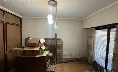 Venta casa 5 ambientes con cochera en Wilde