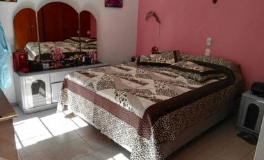 Excelente casa de 5 ambientes sobre terreno propio, en excelente estado super luminosa