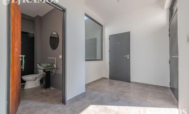 Casa en Venta con renta a la Laguna Barrio Islas El Canton A Estrenar