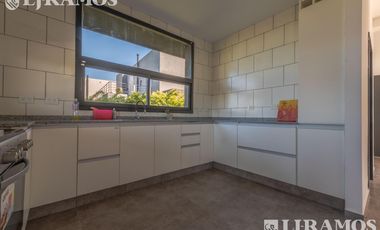 Casa en Venta con renta a la Laguna Barrio Islas El Canton A Estrenar