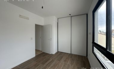 Venta departamento de 3 ambientes con balcón en Sarandí