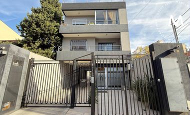 Local en venta con dos baños - Villa Ballester Centro
