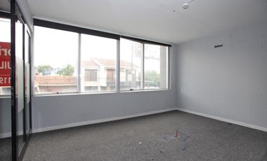 Edificio Comercial - 2 plantas de oficinas  - Acassuso Fondo de la Legua y Panamericana