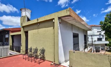 CASA 5 AMB - VENTA - Santos Lugares