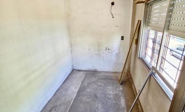 CASA 5 AMB - VENTA - Santos Lugares