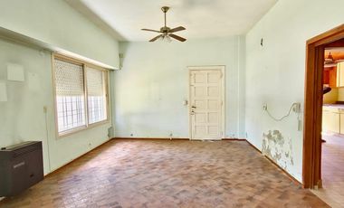 CASA 5 AMB - VENTA - Santos Lugares