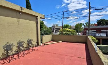 CASA 5 AMB - VENTA - Santos Lugares