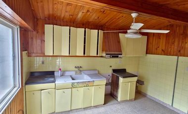 CASA 5 AMB - VENTA - Santos Lugares