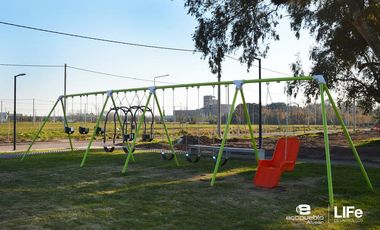 EcoPueblo Alvear - Todos los servicios - Terreno Comercial sobre avenida