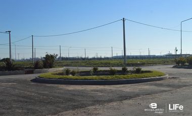 EcoPueblo Alvear - Todos los servicios - Terreno Comercial sobre avenida
