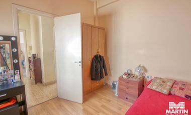 Venta en block, dos PH al fondo - Olivos