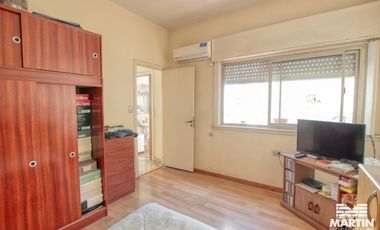 Venta en block, dos PH al fondo - Olivos