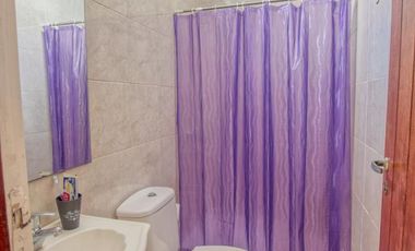 Venta en block, dos PH al fondo - Olivos