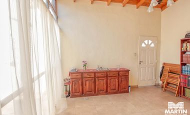 Venta en block, dos PH al fondo - Olivos