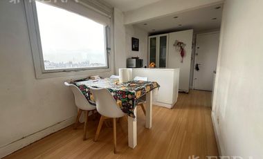 Venta departamento 5 ambientes con balcón y baulera en Avellaneda