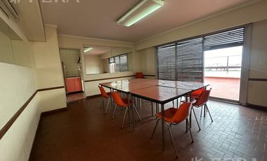 Venta departamento 5 ambientes con balcón y baulera en Avellaneda