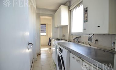 Venta departamento 5 ambientes con balcón y baulera en Avellaneda