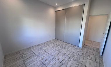 Casa en Venta Haras Santa Maria-Desarrollada en 1 planta-4 Dormitorios-Seguridad-Colegio-Deportes