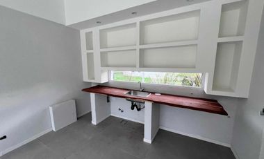 Casa en Venta Haras Santa Maria-Desarrollada en 1 planta-4 Dormitorios-Seguridad-Colegio-Deportes