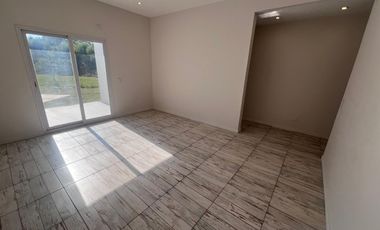 Casa en Venta Haras Santa Maria-Desarrollada en 1 planta-4 Dormitorios-Seguridad-Colegio-Deportes