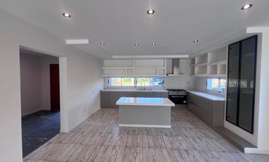 Casa en Venta Haras Santa Maria-Desarrollada en 1 planta-4 Dormitorios-Seguridad-Colegio-Deportes