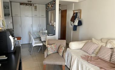 Departamento luminoso 2 ambientes con balcón - San Fernando -Vias a Libert.