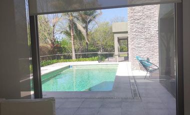 Casa en Club de Campo Abril