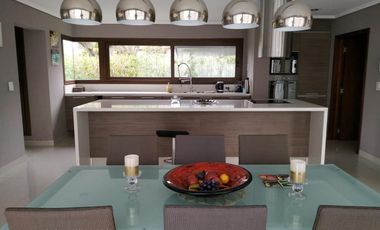 Casa en Club de Campo Abril